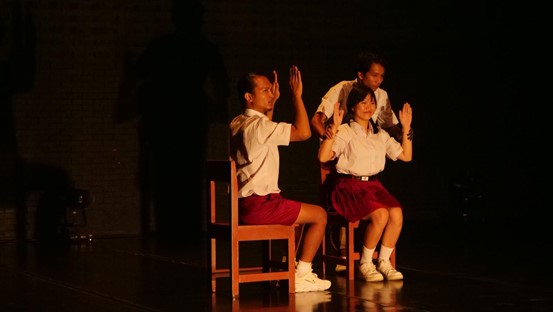 Budi Bermain Boal yang dipentaskan di Teater Salihara Dok. Komunitas Salihara/Witjak Widhi Cahya